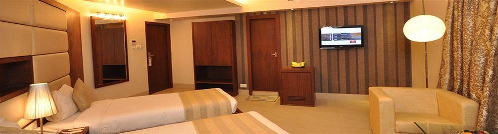 เค็มพ์ตัน โฮเต็ล Hotel โกลกาตา ภายนอก รูปภาพ