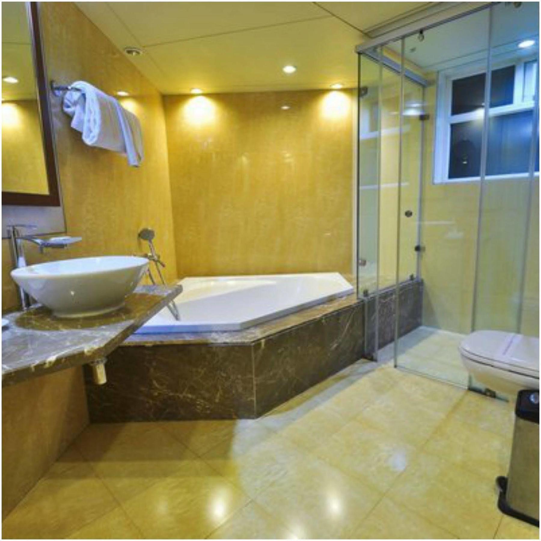 เค็มพ์ตัน โฮเต็ล Hotel โกลกาตา ภายนอก รูปภาพ