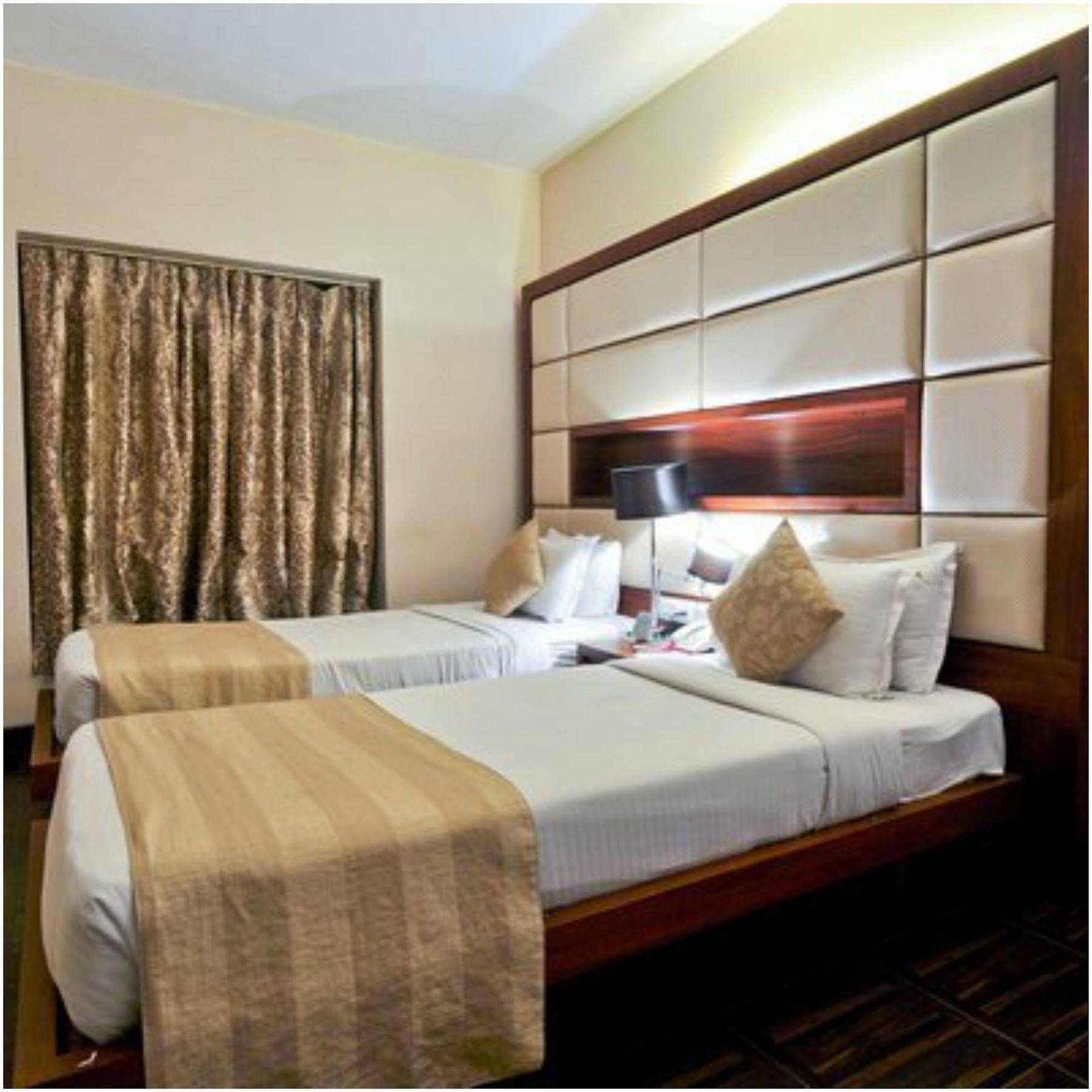เค็มพ์ตัน โฮเต็ล Hotel โกลกาตา ภายนอก รูปภาพ