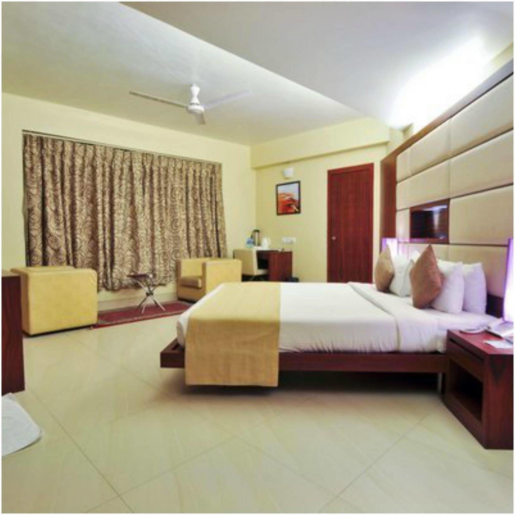 เค็มพ์ตัน โฮเต็ล Hotel โกลกาตา ภายนอก รูปภาพ